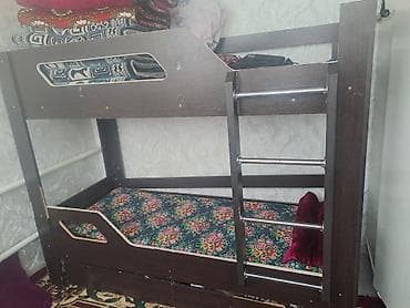 зеркало для магазина одежды: Двухъярусная кровать, Б/у, С выкатной системой — 1