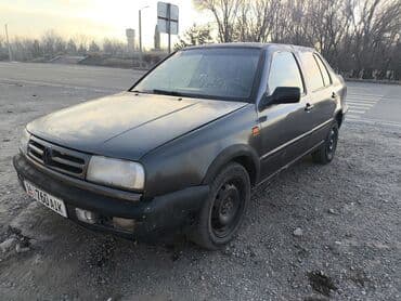 мотоцикл купить в бишкеке: Volkswagen Vento: 1994 г., 1.8 л, Механика, Бензиновая, Седан — 2