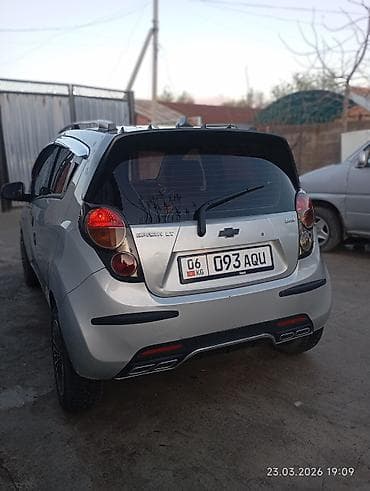 Chevrolet Spark: 2012 г., 1 л, Ручные, Бензин, Хэтчбэк — 2
