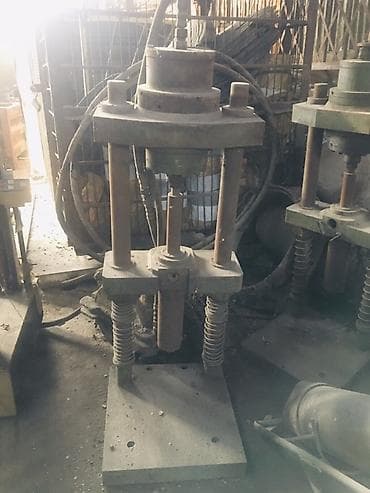 Пресс станок без ЧПУ, Гидравлические