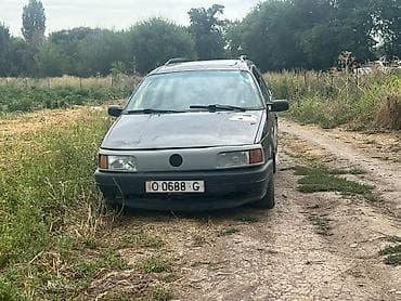 Volkswagen Passat: 1990 г., 1.8 л, Механика, Бензин, Универсал — 1
