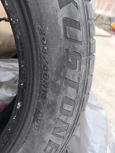 16 lt: Комплект из 4 летних шин Kustone. Характеристики: - Размер: 205/60 — 2