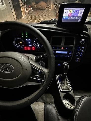автомат минивэн: Hyundai Porter: 2019 г., 2.5 л, Типтроник, Дизель, Бус — 9
