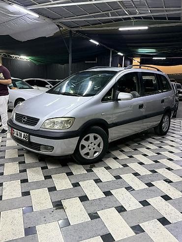 Opel Zafira: 2002 г., 1.8 л, Механика, Бензин, Минивэн