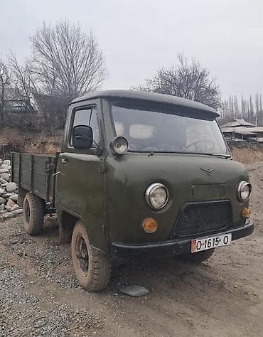 9 00 р20: УАЗ 452 Buhanka: 1980 г., 2.4 л, Механика, Бензин, Фургон — 2