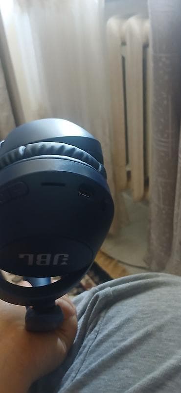 колонка с микрофоном большая: Беспроводные накладные наушники, JBL — 3