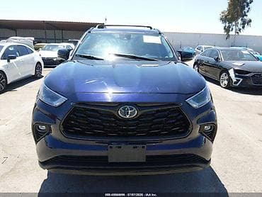 low ll: Toyota Highlander: 2022 г., 2.5 л, Автомат, Гибрид — 1