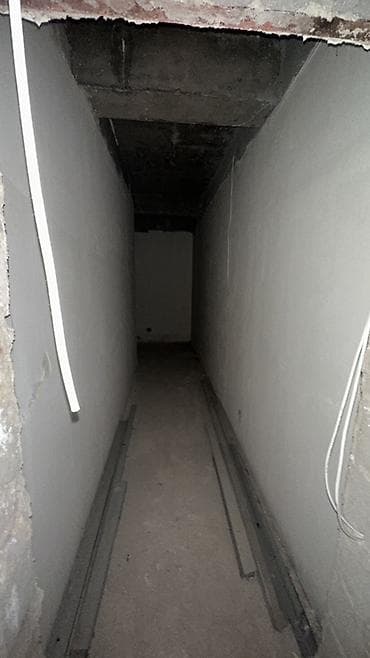 open space: Коммерческое помещение в жилом комплексе 1300m2 полуцоколь 4 блока по — 9