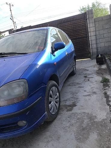 Nissan Note: 2001 г., Механика, Хэтчбэк — 5