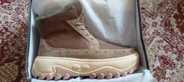 срочно продаю в связи с переездом: Зимние ботинки 39-39,5 размер (стелька 26 см, китайский 42) — 1