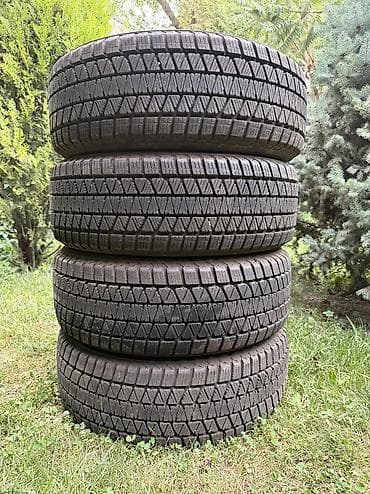 Шины 225 / 60 / R 17, Зима, Б/у, Комплект, Легковые, Япония, Bridgestone at lalafo.kg Шины 225 / 60 / R 17, Зима, Б/у, Комплект, Легковые, Япония, Bridgestone