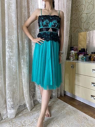 Продаю платье идеально подойдет для выпускного вечера или просто для