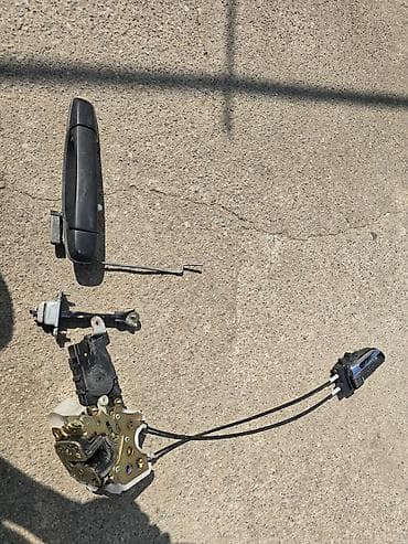 lexus is 200: Ограничитель двери Комплект Subaru, Б/у, Оригинал — 1