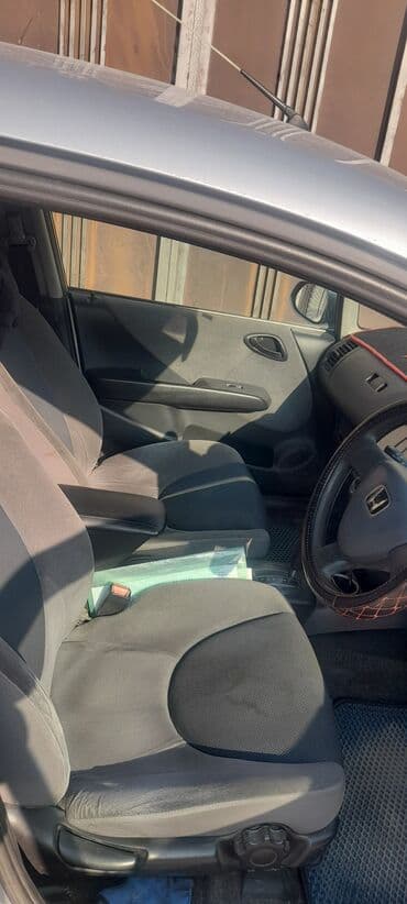 даево матиз 1: Honda Fit: 2003 г., 1.3 л, Вариатор, Бензин, Хетчбек — 5