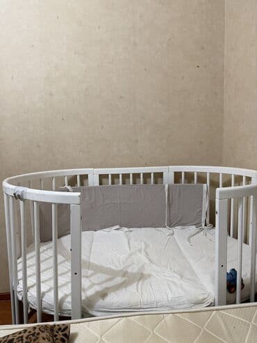 ищу диван бу: Продается детская кроватка от komfortbaby 3/1
Состояние хорошее — 2