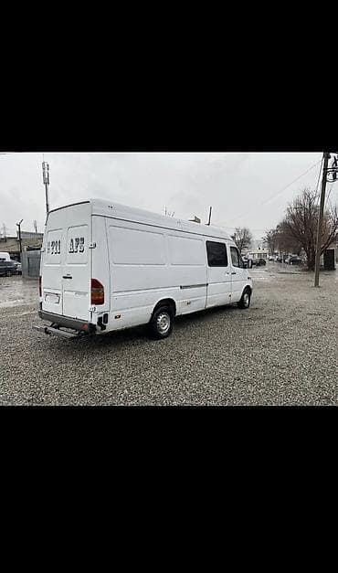 mercedesbenz sprinter кароткий: Легкий грузовик, Mercedes-Benz — 4