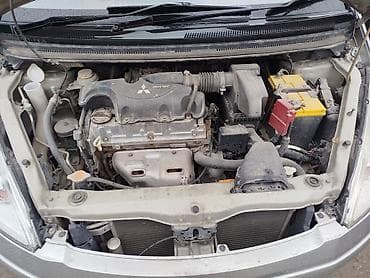 bmv e34: Mitsubishi Colt: 2004 г., 1.3 л, Автомат, Бензин, Хэтчбэк — 4