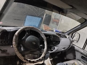 toyota bz4: Легкий грузовик, Ford — 10
