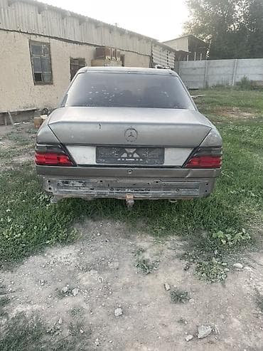 газ 24волга: Mercedes-Benz W124: 1985 г., Седан — 3