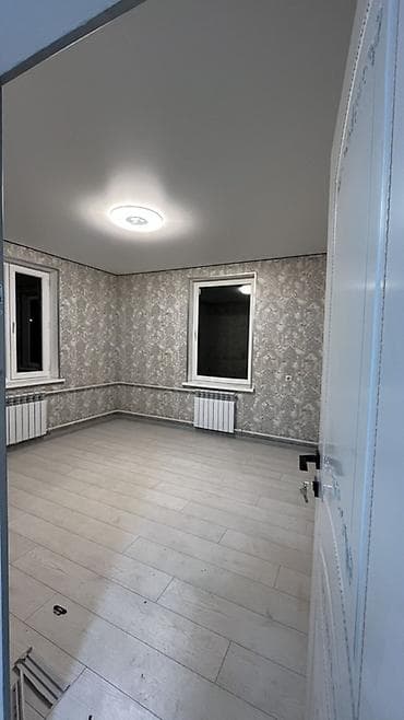Квартиры: 3 комнаты, 70 м², Красный Строитель ж/м 2 этаж, Свежий ремонт — 5