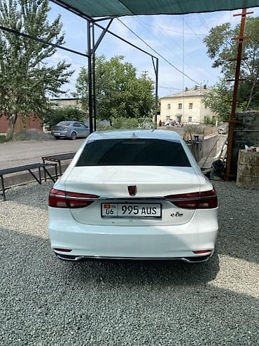 sur ron: Roewe i5: 2020 г., 1.5 л, Автомат, Электромобиль, Седан — 1