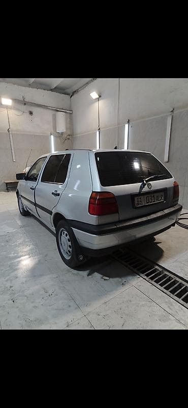 transporter multivan: Volkswagen Golf: 1993 г., 2 л, Автомат, Бензин, Хэтчбэк — 3