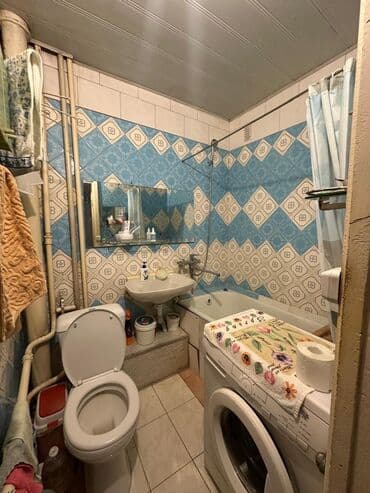 дом квартира продаю: 3 комнаты, 56 м², 104 серия, 1 этаж, Старый ремонт — 1