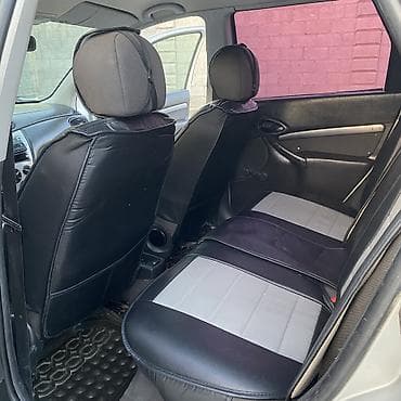 Унаа сатуу: Ford Focus: 2001 г., 1.6 л, Кол менен иштөөчү, Бензин, Универсал — 9