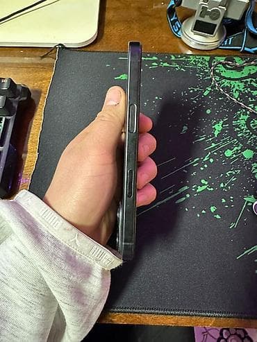 iphone 1e: IPhone 15, Защитное стекло, 97 % — 3