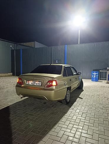Унаа: Daewoo Nexia: 2008 г., 1.6 л, Кол менен иштөөчү, Бензин, Седан — 3