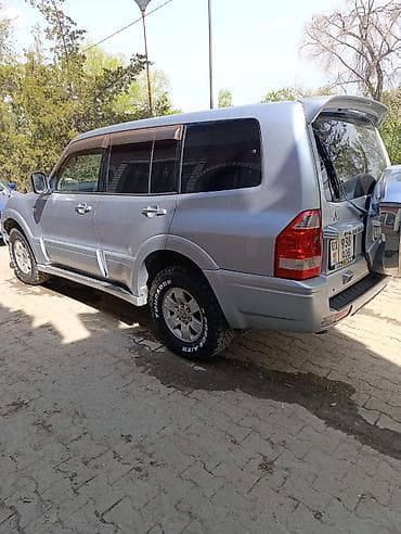продаю паджеро: Mitsubishi Pajero: 2004 г., Газ — 3