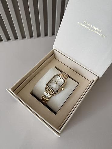 старинные бусы: Часы от Burker и набор
1) 3800 сом 
2) 5000 сом 
3) 3900 сом — 3