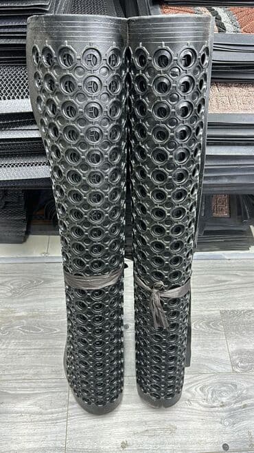 перила лестница: Продаём ковродержатель и Искусственная трава и напольные покрытия в — 8