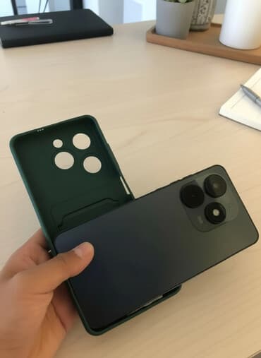 монитор 144: Tecno Spark Go 2024, Б/у, 128 ГБ, цвет - Черный, 2 SIM — 2