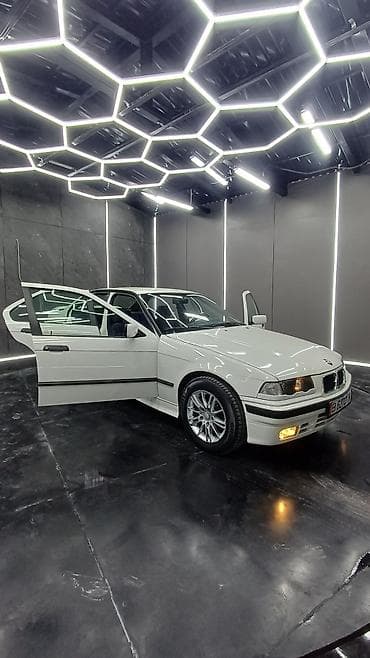 BMW 3 series: 1991 г., 1.8 л, Механика, Бензин, Седан