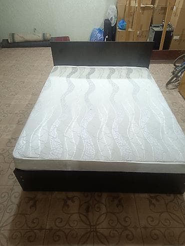 Бүктөлүүчү жеңил керебеттер: Двуспальная кровать с матрасом. 2 штуки - Размер спального места — 4