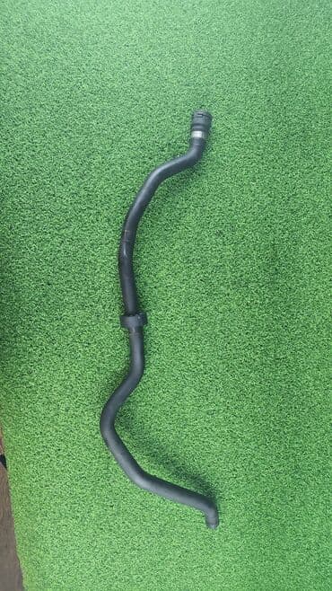 блок предохранителей: Патрубок Е53 х5 3.0i 20 127 В отличном состоянии, очень большой — 3