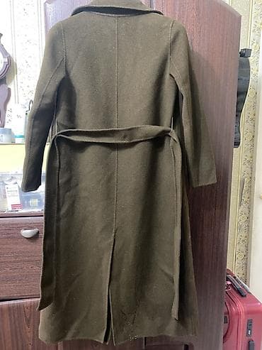 soft shell: Пальто женское, размер S (155/80A). Цвет: оливково‑хаки. Материал — 3