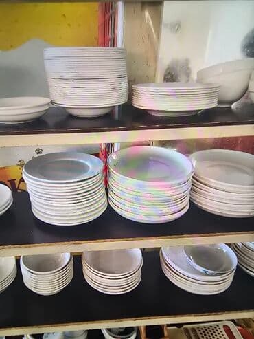 каменная посуда: Набор столовой посуды (белая керамика/фарфор) — тарелки и миски разных — 1