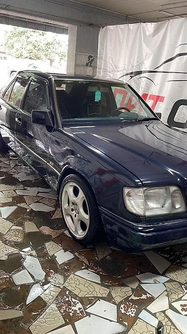 Mercedes-Benz W124: 1994 г., 3.2 л, Автомат, Бензин, Седан