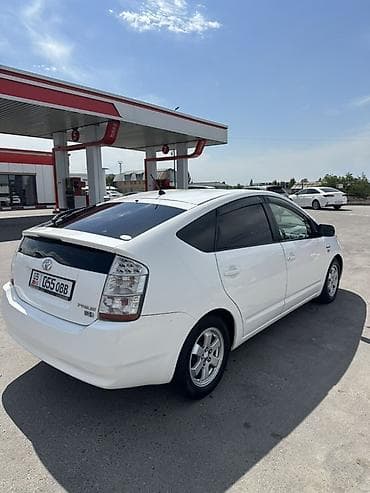 Toyota Prius: 2010 г., 1.5 л, Вариатор, Гибрид, Хэтчбэк