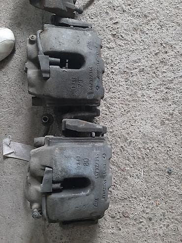 накладки на суппорта: Комплект суппортов Mercedes-Benz Оригинал — 1