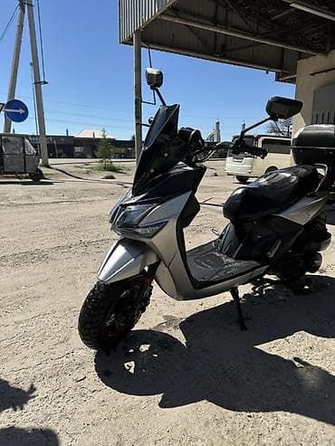 мото мопед: Тип скутера 50 куб. см, Бензин — 2