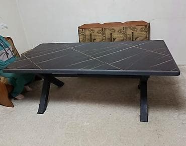 office table: Обеденный стол с каменной столешницей и металлическим основанием. - — 2
