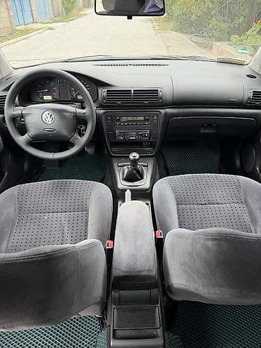 Транспорт: Volkswagen Passat: 1998 г., 1.6 л, Механика — 9