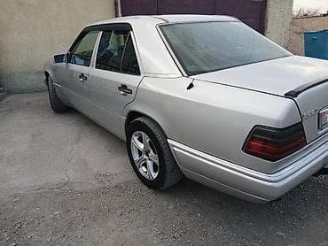 аудио усилитель: Mercedes-Benz W124: 1993 г., 2 л, Механика, Бензин, Седан — 6