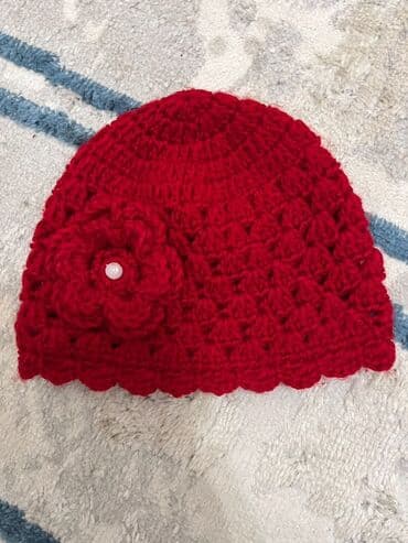 касметика для девочек: Шапки Польша в хорошем состоянии по 200 с размер от 3-7 л примерно 1) — 3