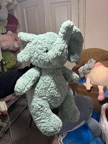 Мягкие игрушки-подушки (ассортимент) - Плюшевый слон: крупные ушки at lalafo.kg Мягкие игрушки-подушки (ассортимент) - Плюшевый слон: крупные ушки