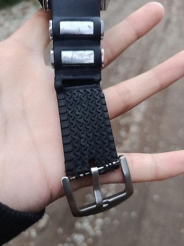 Жеке буюмдар: Спорттук сааттар саат, Таймер жана секунда өлчөгүч, Суу өткөрбөөчү, Эркектердики, Колдонулган — 8