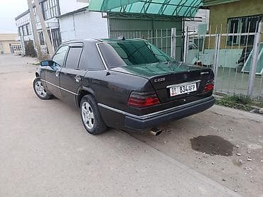 lada 2112: Mercedes-Benz W124: 1993 г., 2.2 л, Ручные, Бензин, Седан — 3